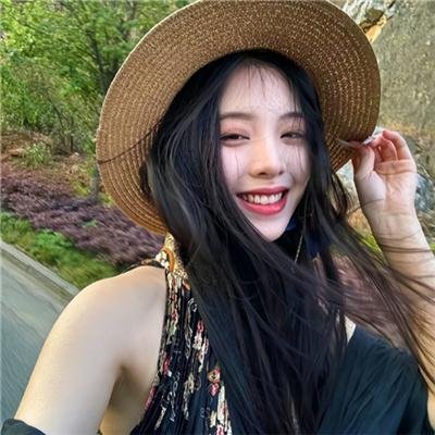 周雨彤明星照片
