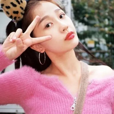 易烊千玺明星照片